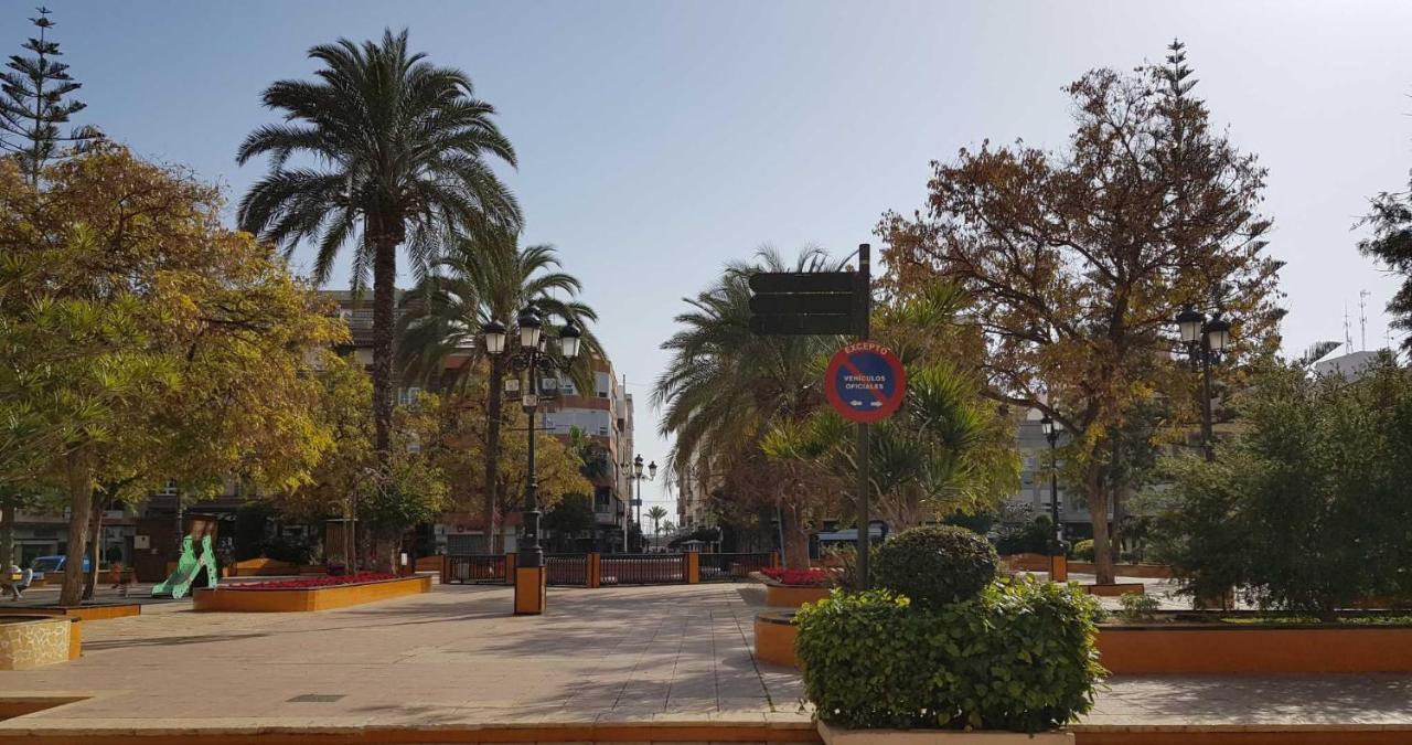 טורבייחה El Sombrero Apartment With Free Wifi Playa Del Cura מראה חיצוני תמונה